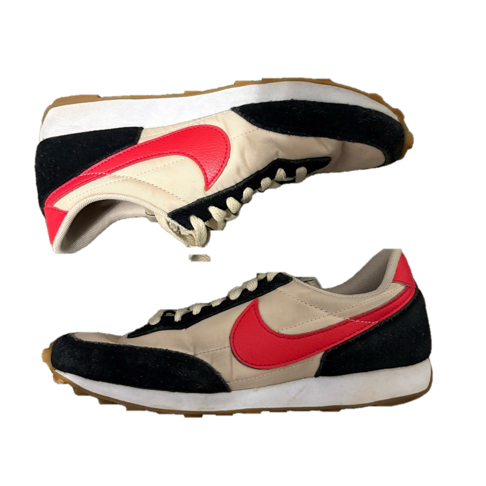 Nike Womens Daybreak Sneakers